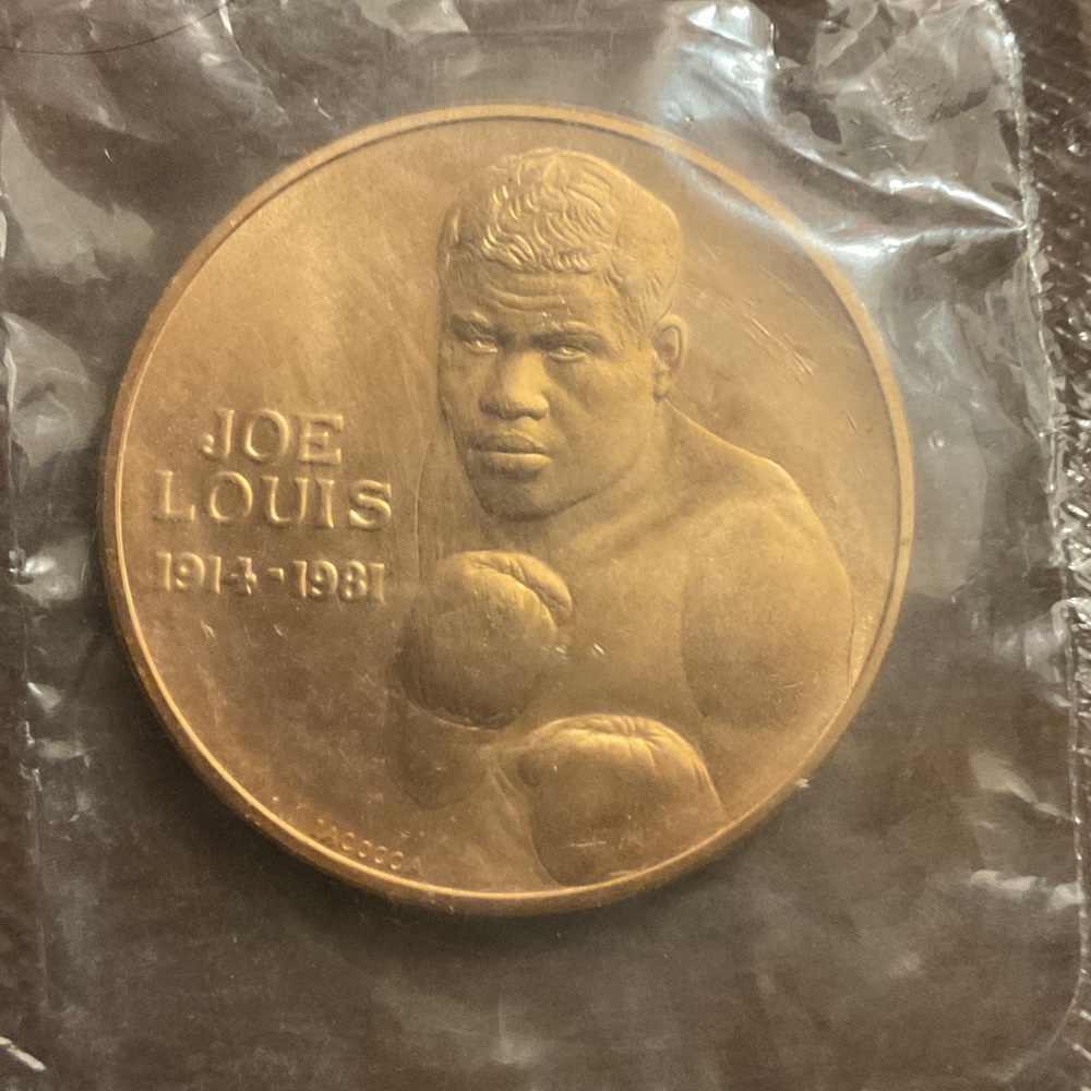 Joe Louis Heavyweight Champion Commemorative Bronze Coin New still sealed